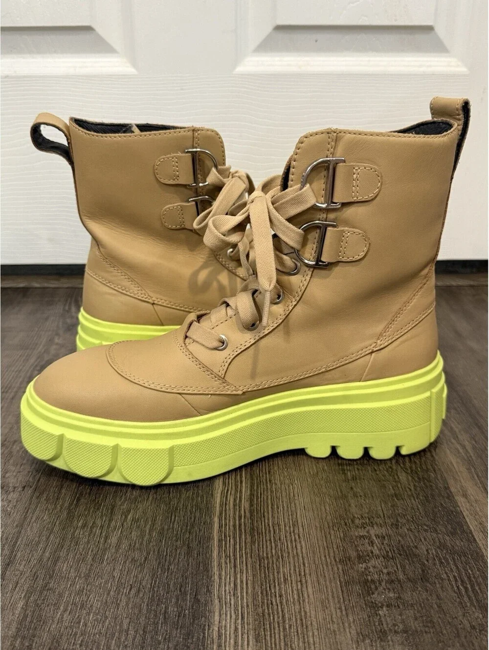 Sorel Caribou X Lace-Up Waterproof Platform Boots Women Sz 9.5 Tan Green Leather
